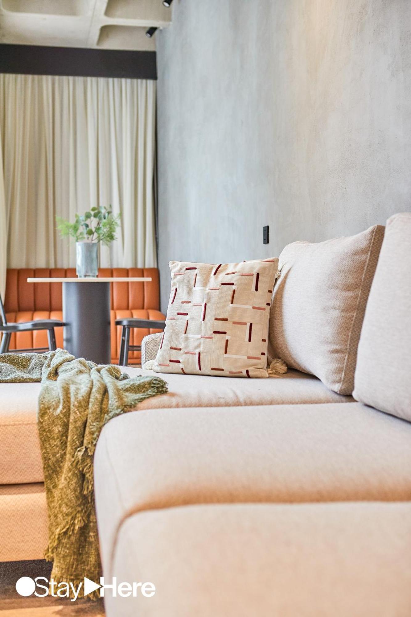 Stayhere - Gauthier 1 - Modern